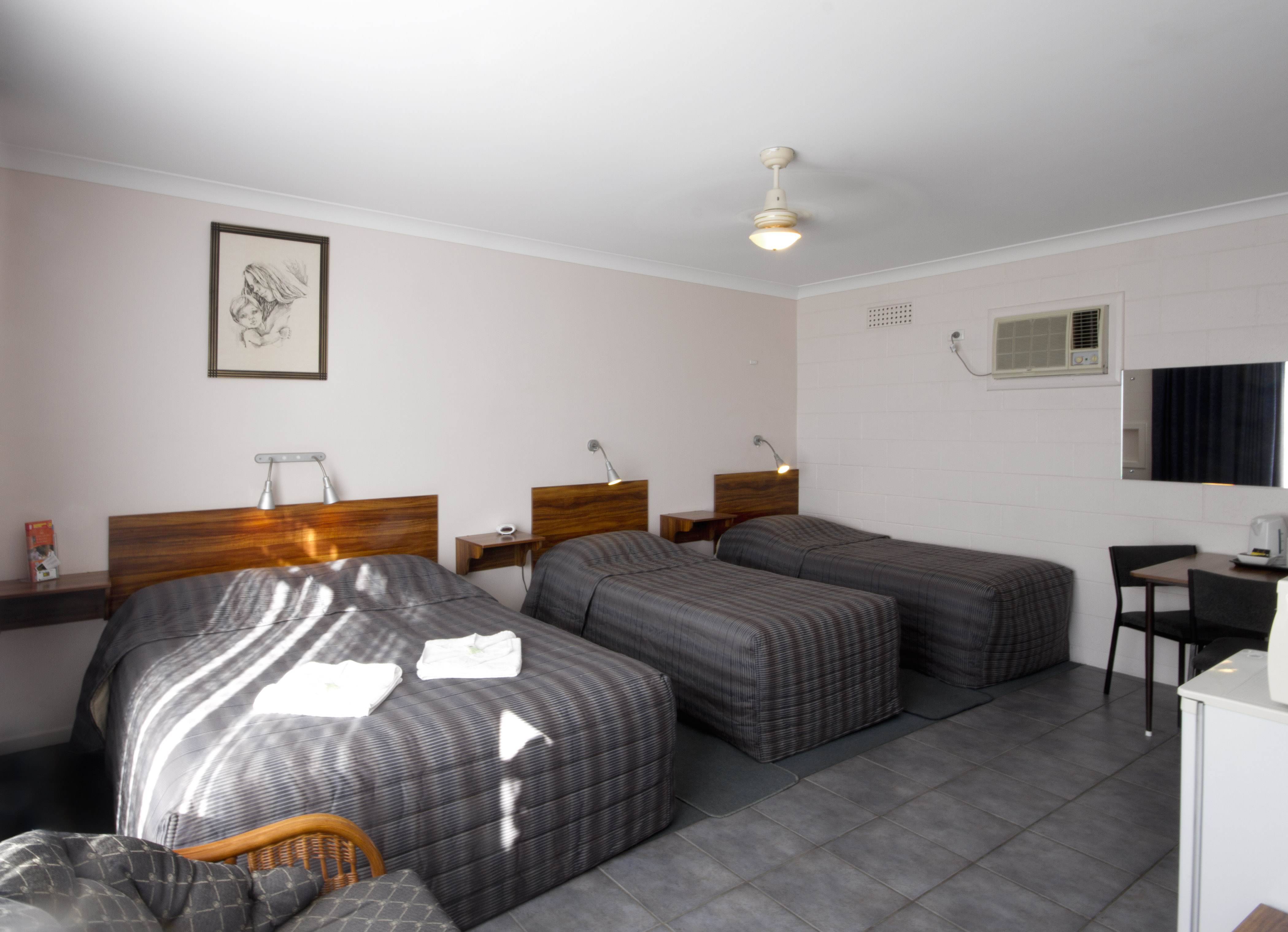 Port Wakefield Motel and Holiday Homes